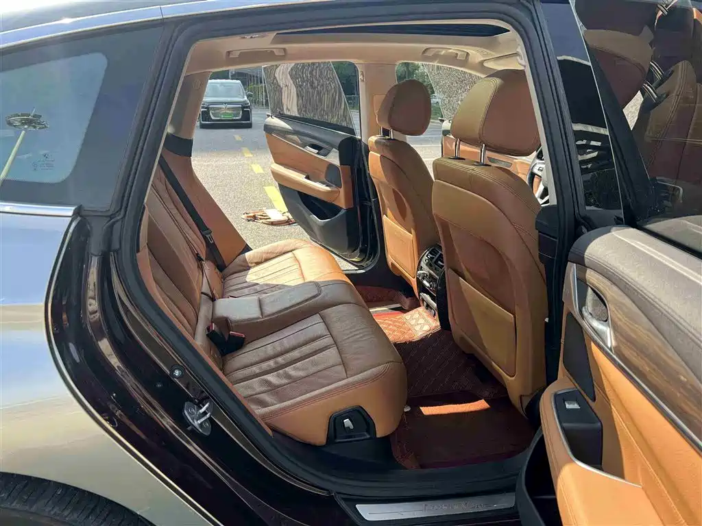 BMW 6 Series GT 2018 630i Luxury Design Package