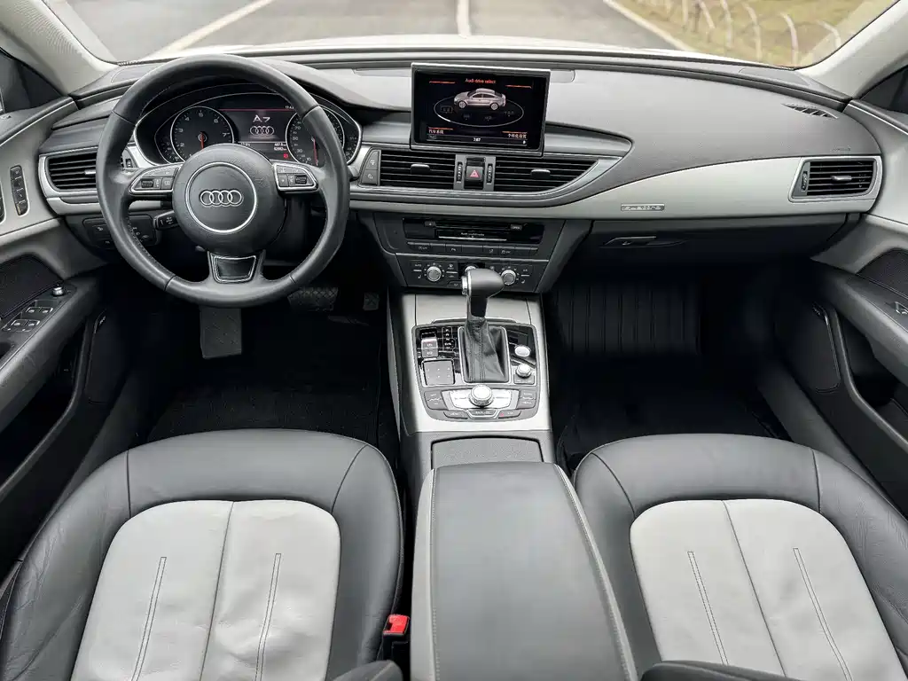 Audi A7 2014 model 35 FSI quattro Tech Line