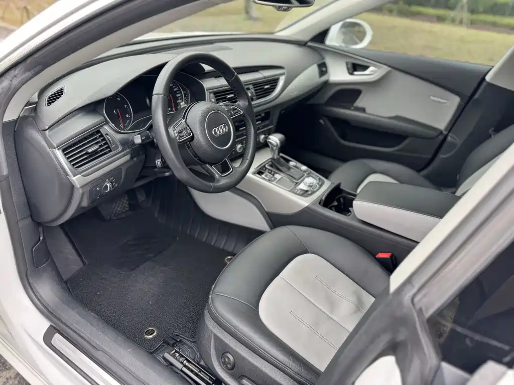 Audi A7 2014 model 35 FSI quattro Tech Line