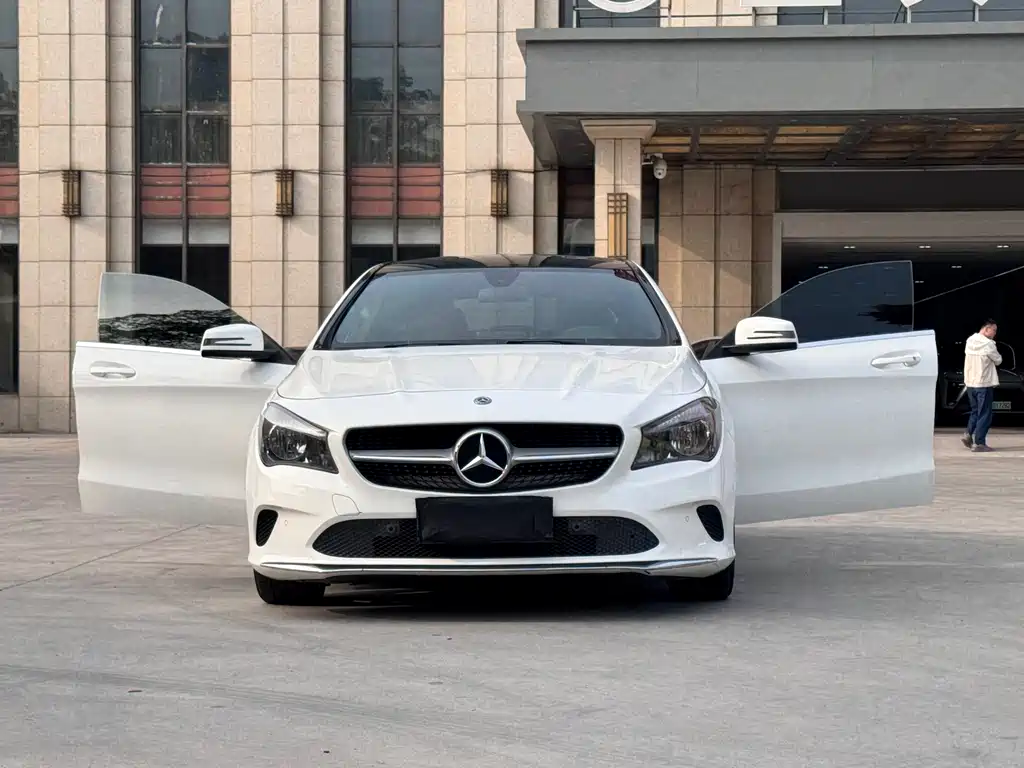 Mercedes-Benz CLA Imported 2018 Model CLA 200 Dynamic Edition