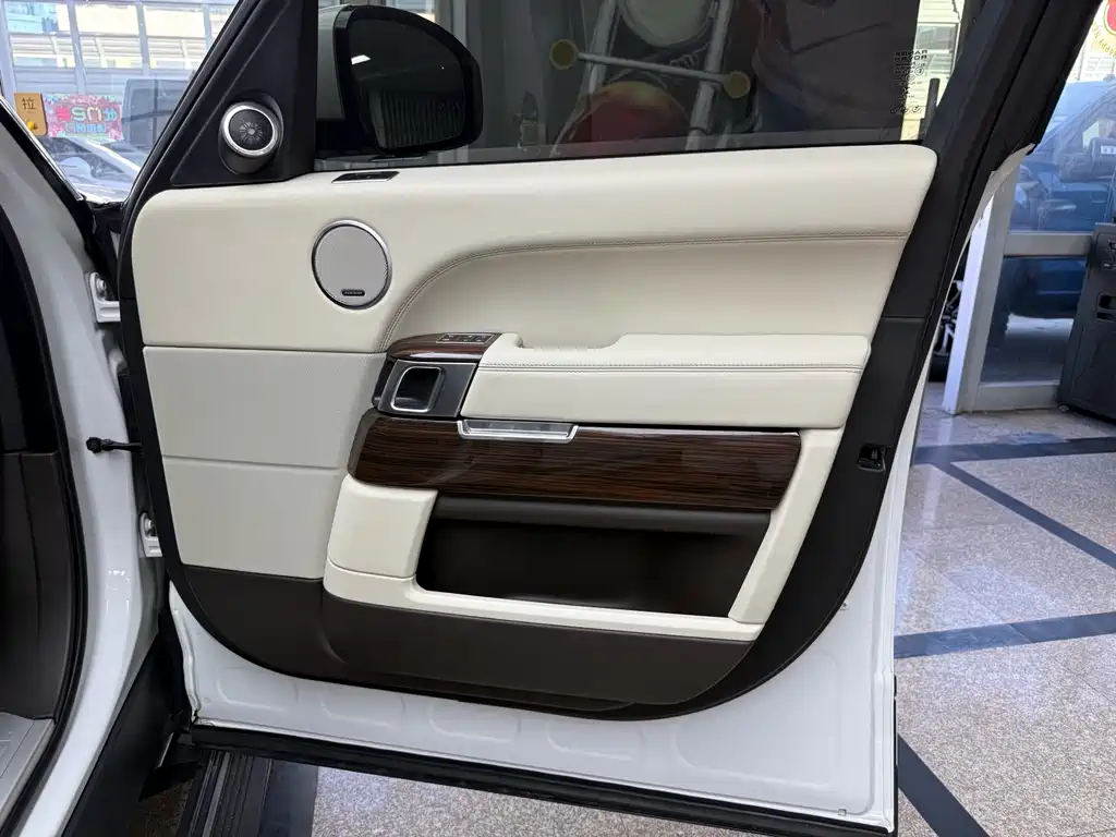 Range Rover 2014 model 3.0 TDV6 Vogue