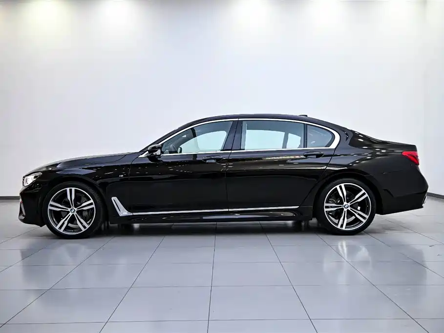 BMW 7 Series 2018 740Li xDrive Excellence Edition M Sport Package