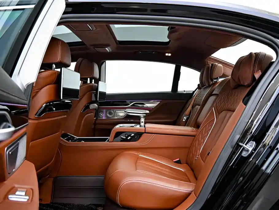 BMW 7 Series 2018 740Li xDrive Excellence Edition M Sport Package