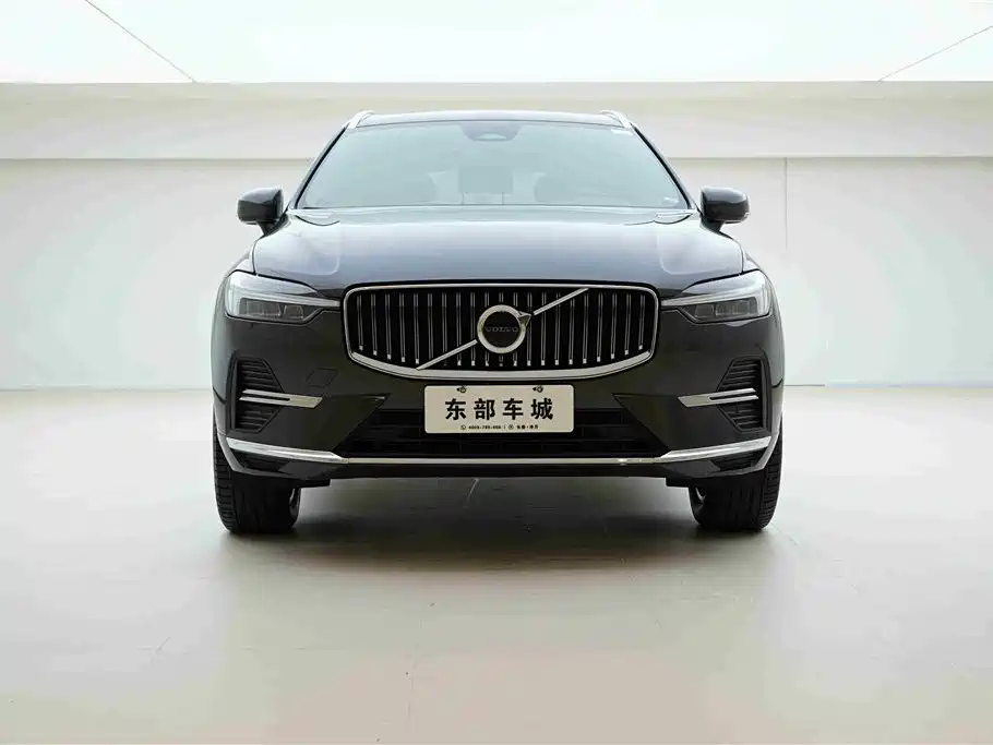 Volvo XC60 2023 B5 AWD Intelligent Distance Luxury Edition