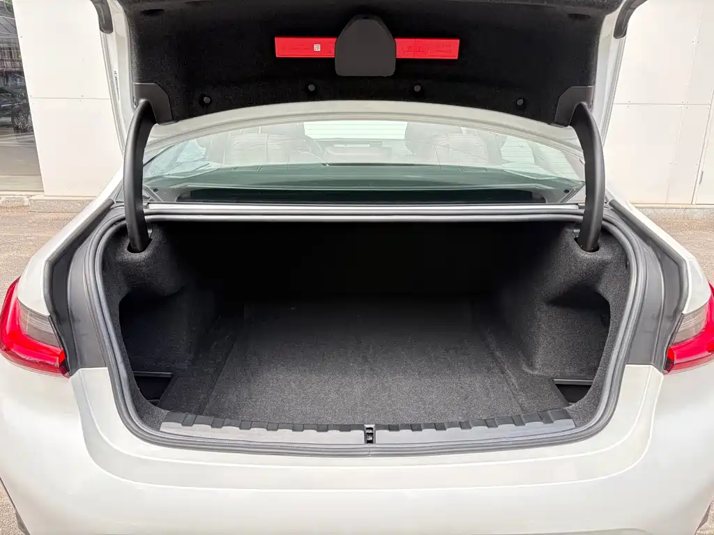 BMW 3 Series 2024 325Li M Sport Nightshade Package
