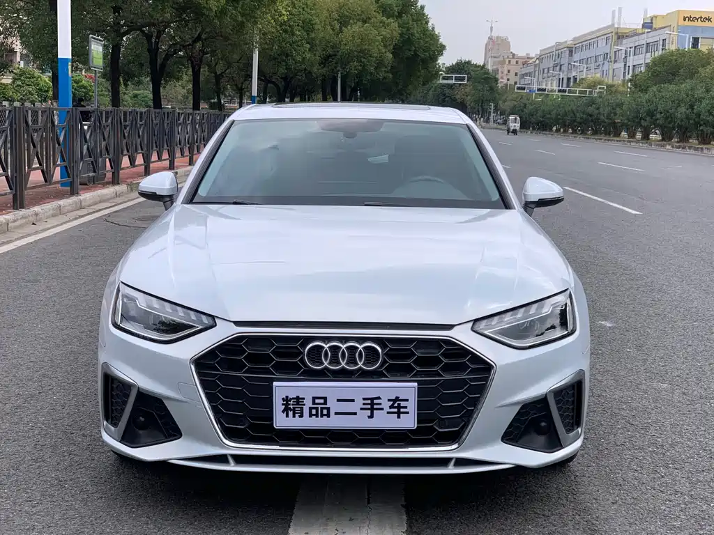 Audi A4L 2020 40 TFSI Fashion Dynamic Edition