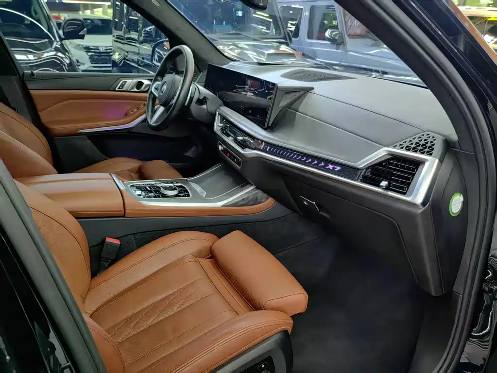 BMW X7 2023 xDrive40i Luxury Package Excellence Edition
