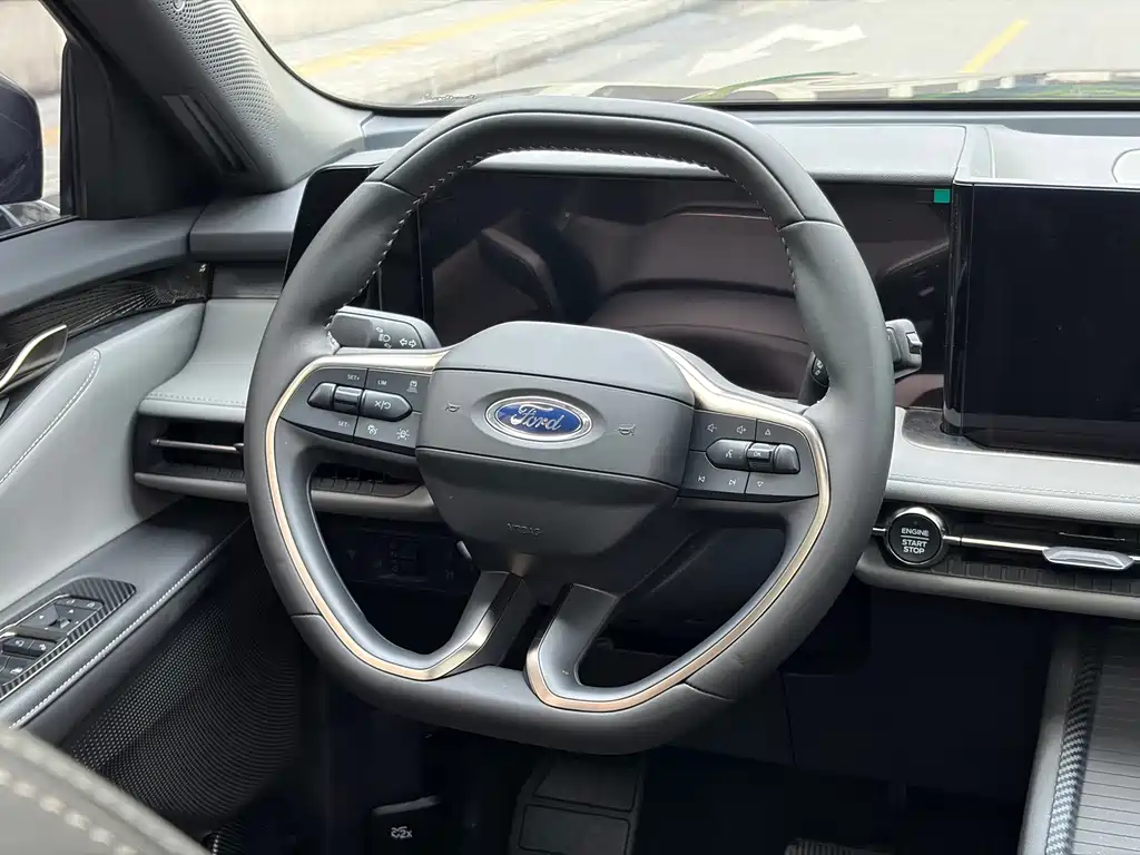 Ford Escape 2024 2.0T EcoBoost AWD 7-seat Trend Edition