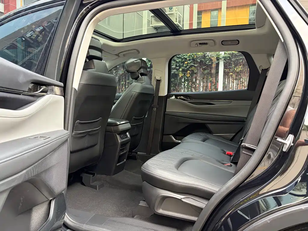 Ford Escape 2024 2.0T EcoBoost AWD 7-seat Trend Edition