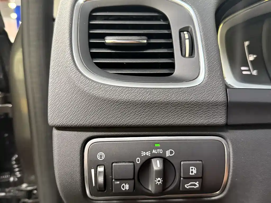 Volvo S60 2018 S60L T4 Smart Vision 2018 Edition