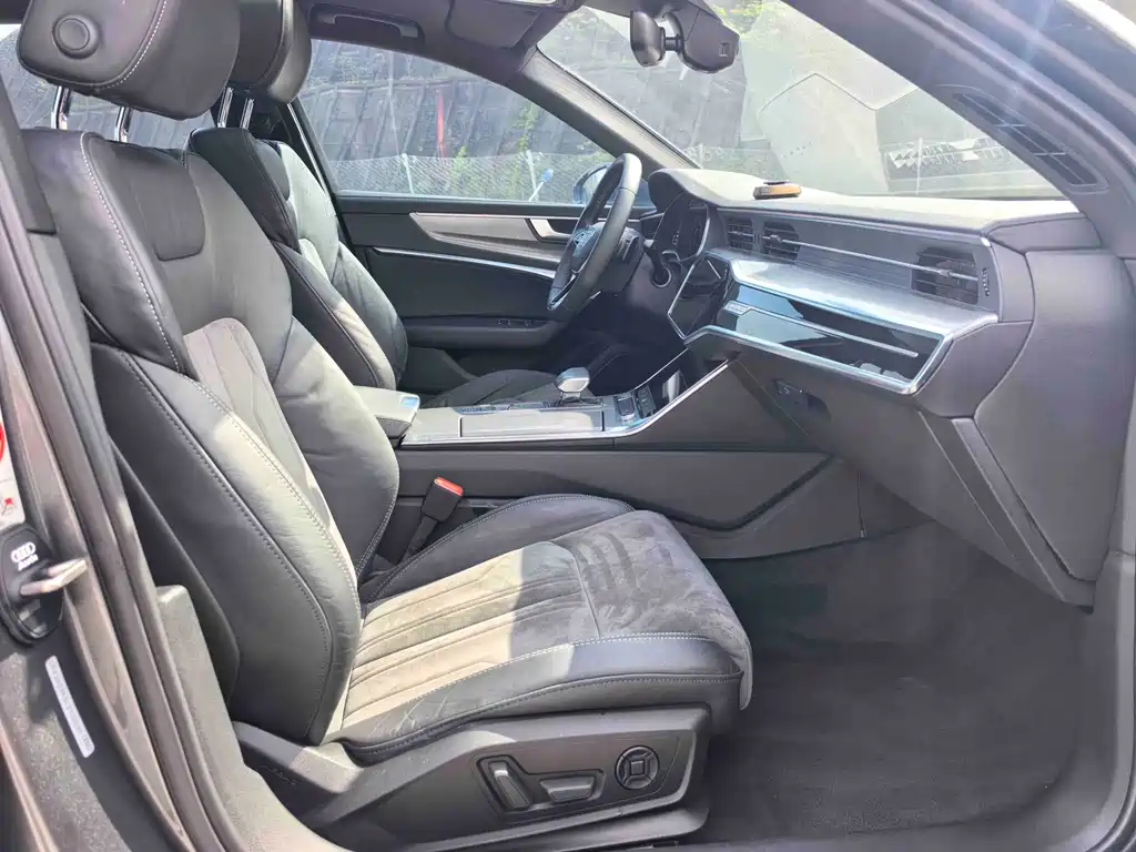 Audi A6L 2020 40 TFSI Luxury Dynamic Edition