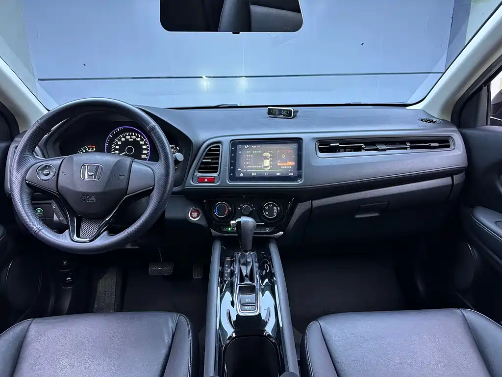 Crosstour 2017 1.8L CVT Two-wheel Drive Pioneer Edition
