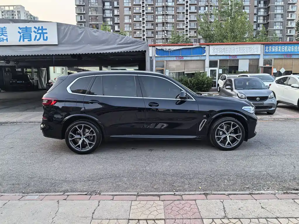 BMW X5 2022 Facelift xDrive 40Li M Sport Package