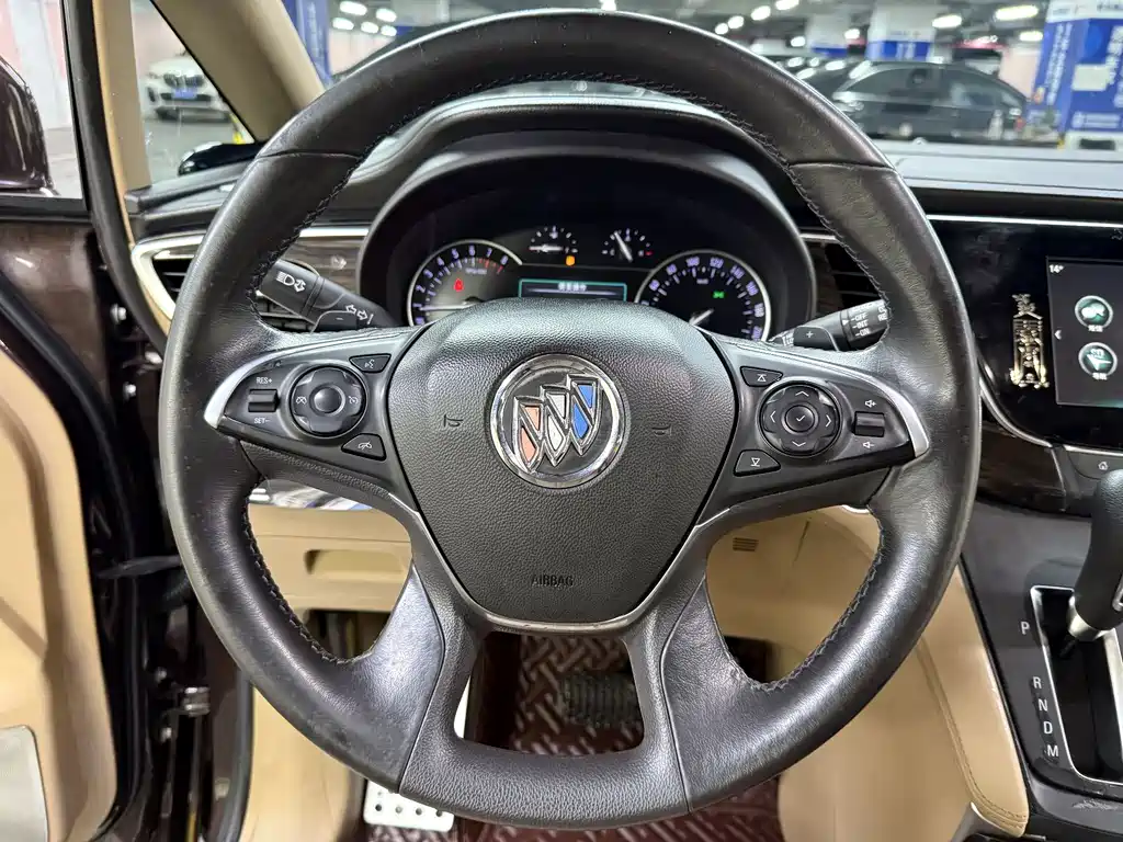 Buick GL8 2017 ES 28T Luxury Edition National V
