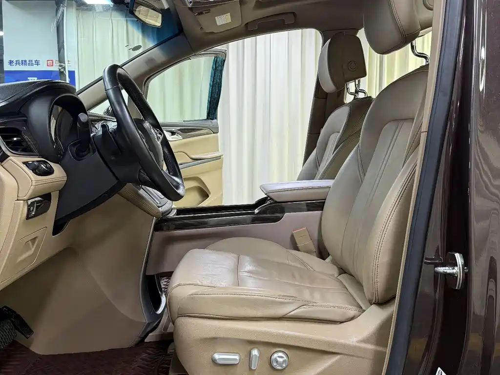Buick GL8 2017 ES 28T Luxury Edition National V