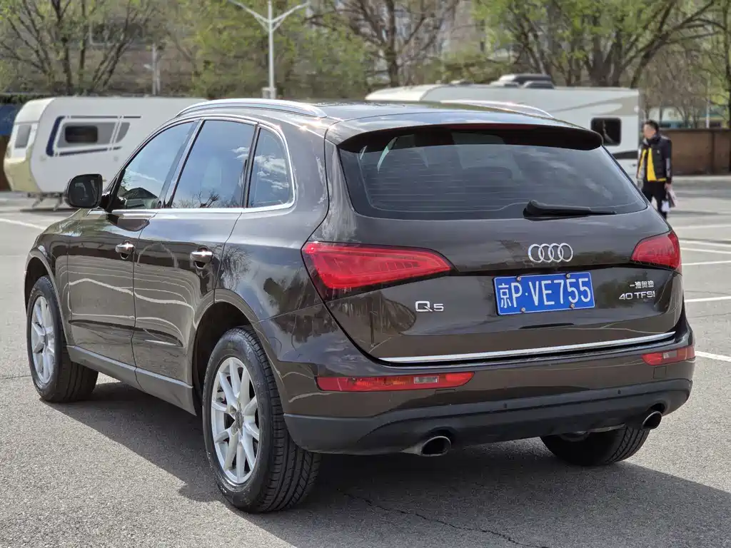 Audi Q5 2016 model 40 TFSI进取型