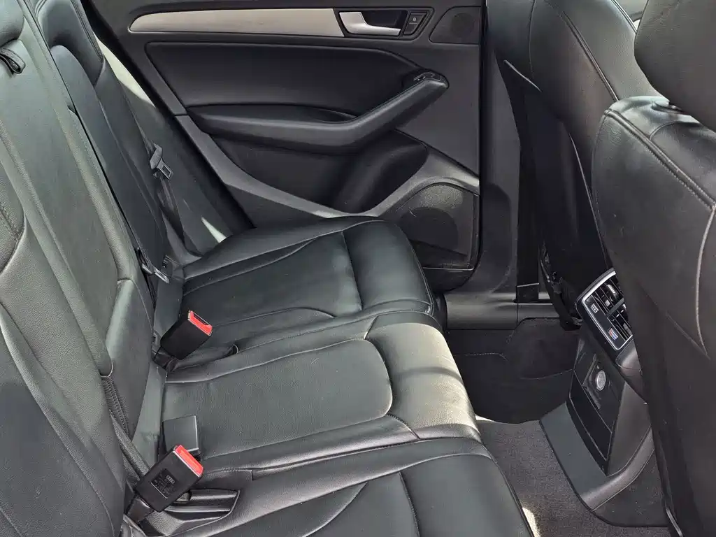 Audi Q5 2016 model 40 TFSI进取型