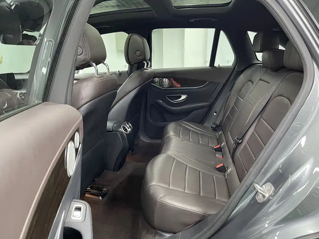Mercedes GLC 2017 260 4MATIC Luxury Edition