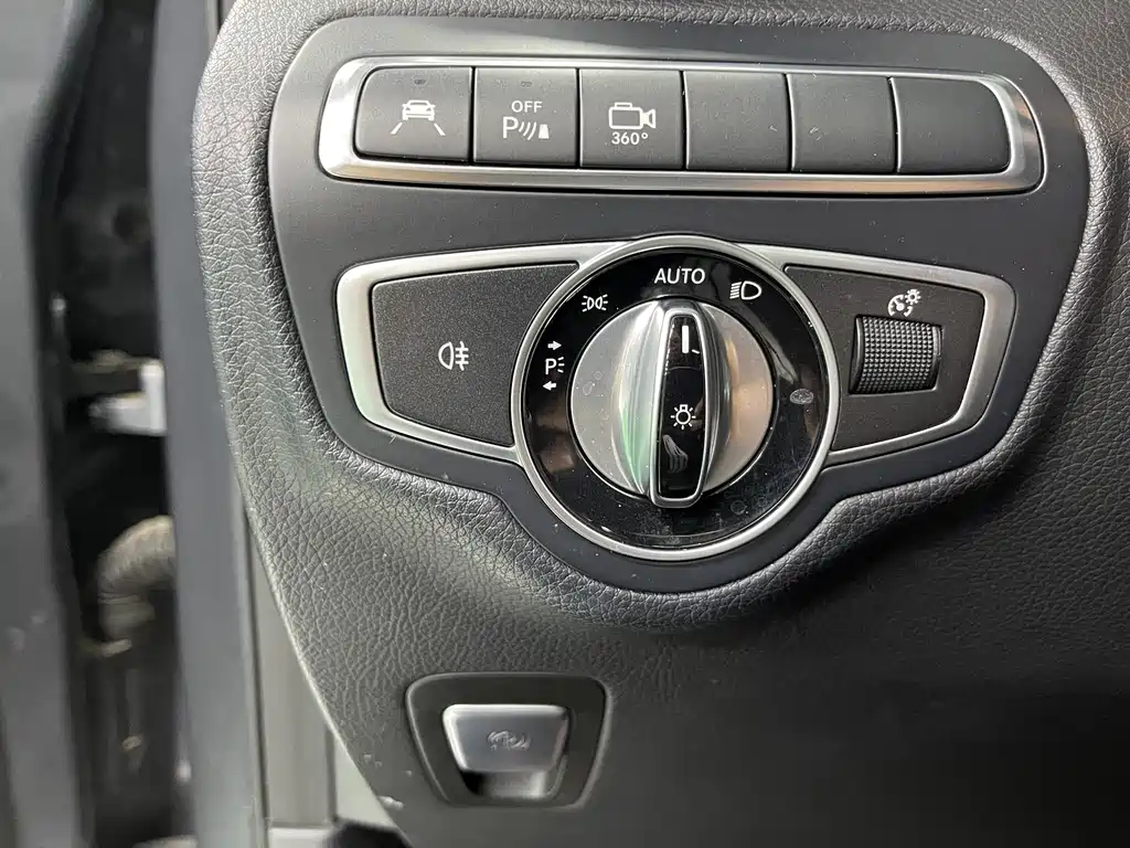 Mercedes GLC 2017 260 4MATIC Luxury Edition