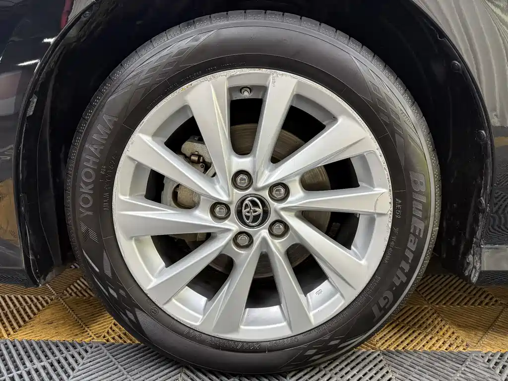 Camry 2021款 Hybrid 2.5HGVP Leading Edition