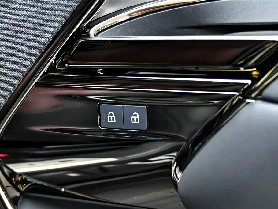 Range Rover Sport 2025 Edition 400PS Stealth Special Edition