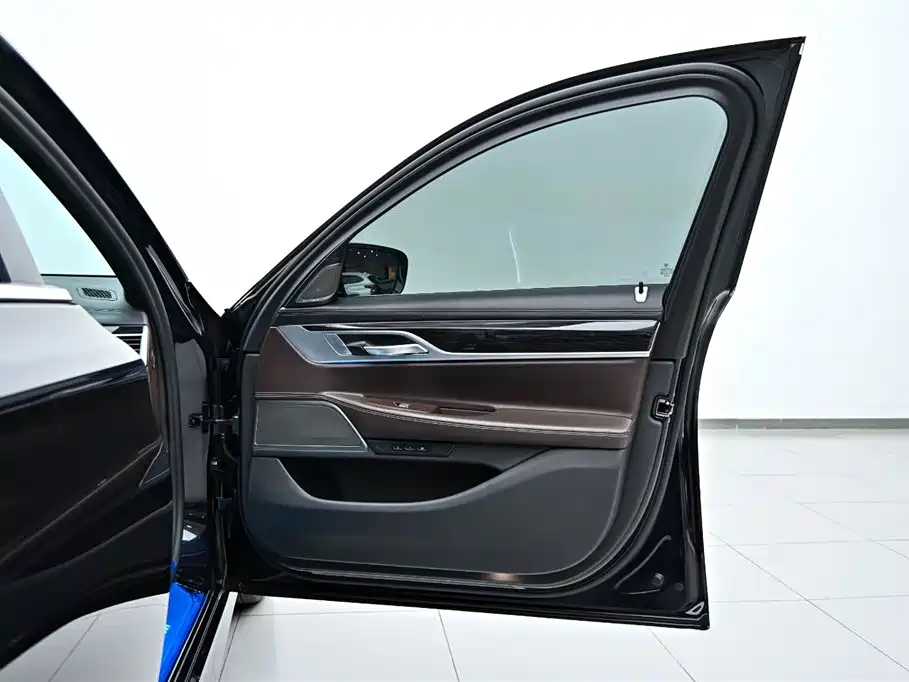 BMW 7 Series 2019 Model Facelift 730Li M Sport Package