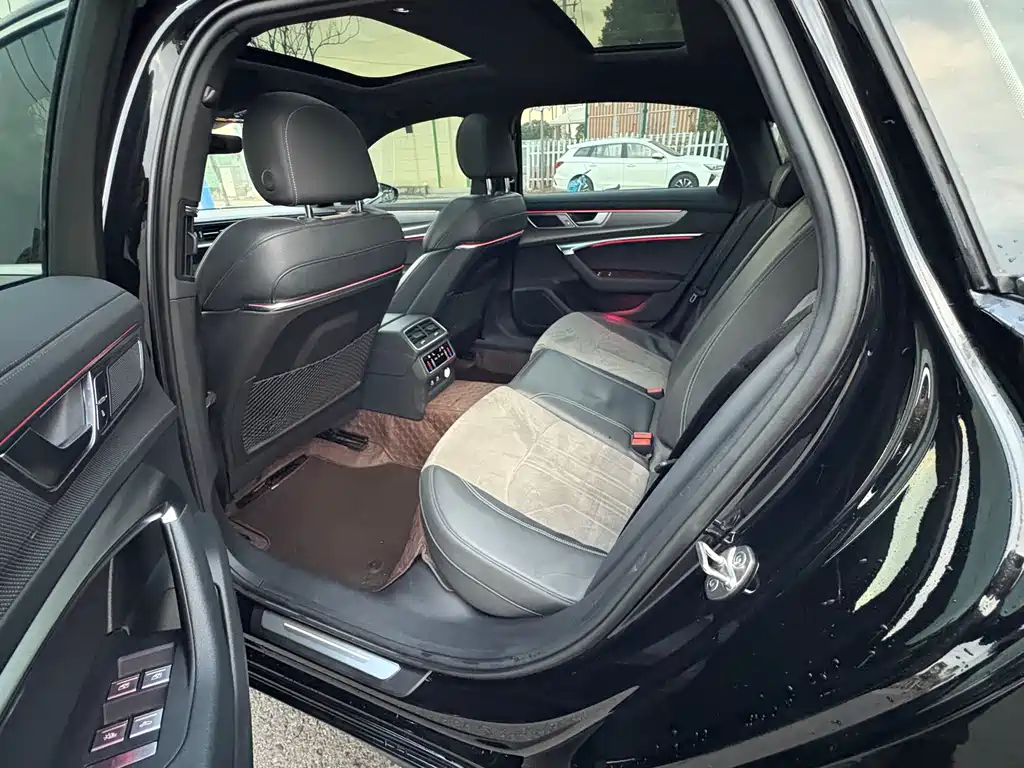 Audi A6L 2024 model 45 TFSI Premium Dynamic Edition