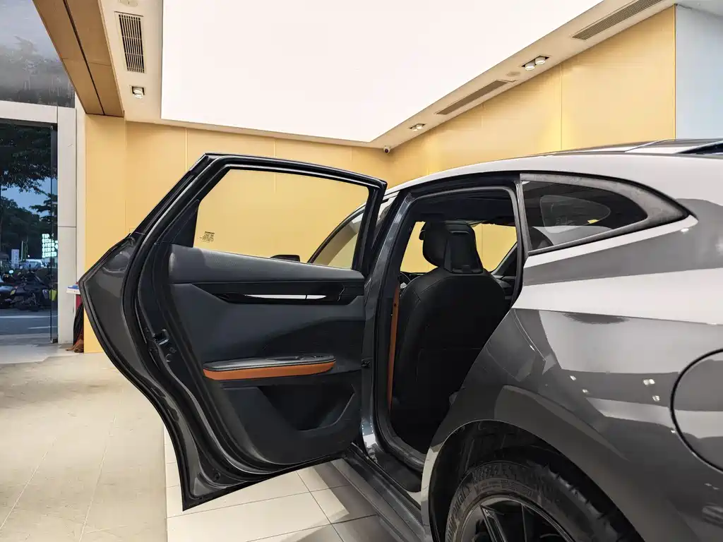 Changan UNI-V 2022 Model 1.5T Smart Navigation Edition