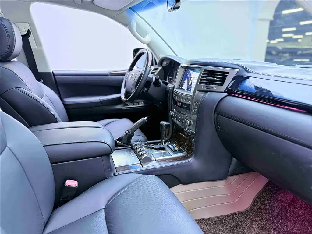 Lexus LX 2009 570