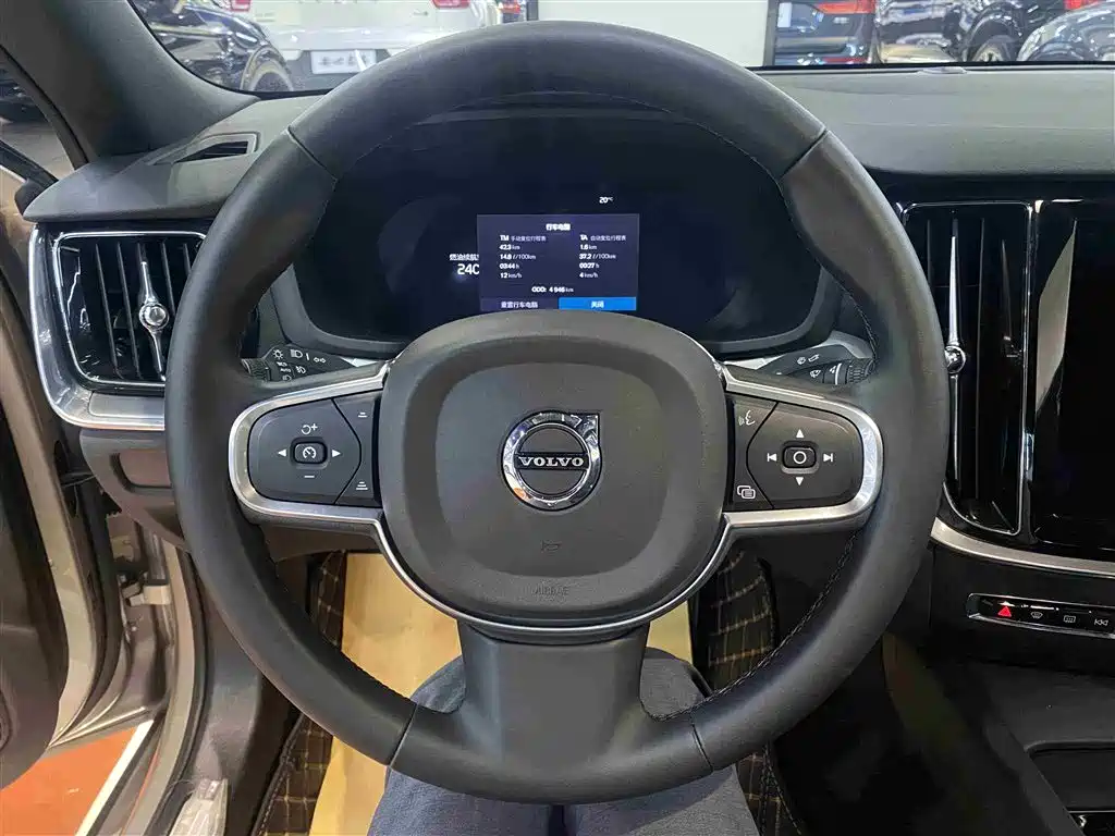 Volvo S60 2025 B4 Intelligent Comfort Luxury Edition