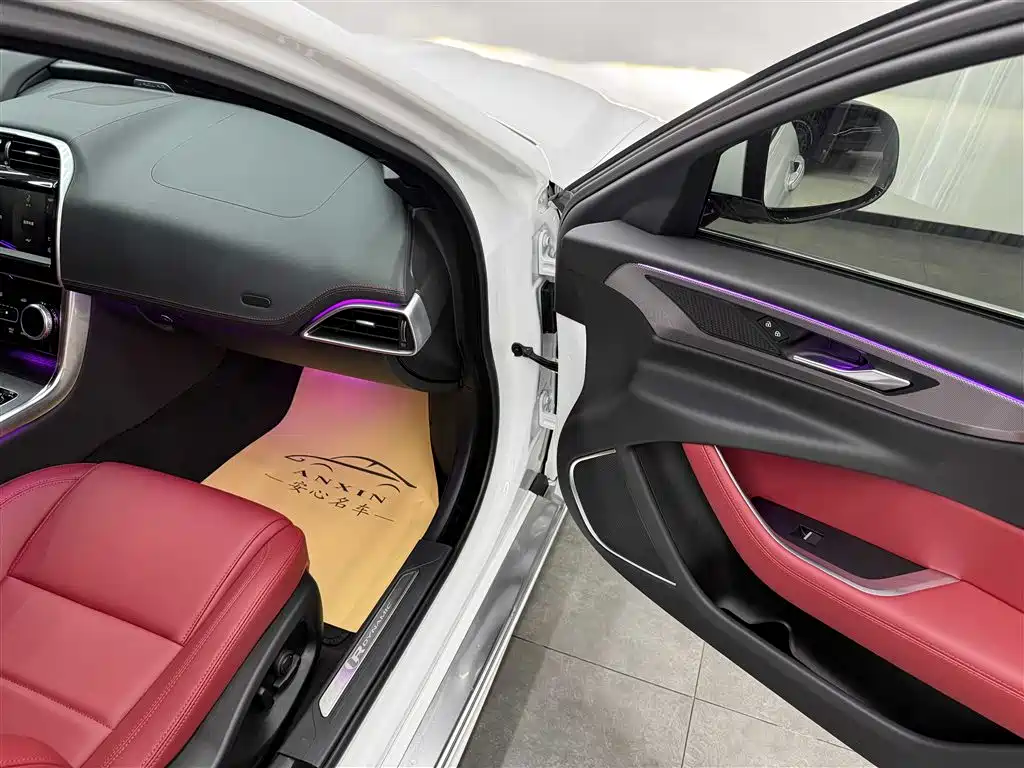 Jaguar XEL 2021 2.0T 250PS R-DYNAMIC S Progressive Sport Edition