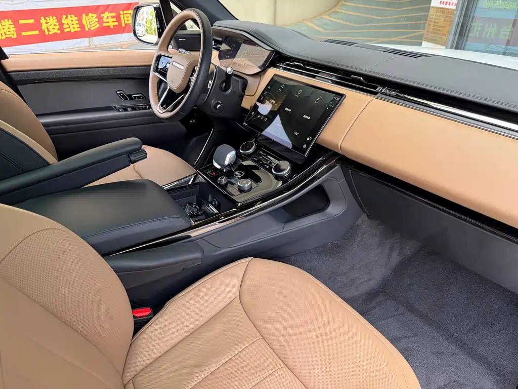 Range Rover Sport 2023 400PS Dynamic SE