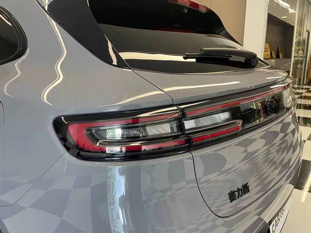 SUV M5 2024 Edition Range-Extended Max RS All-Wheel Drive High-End Intelligent Driving Version