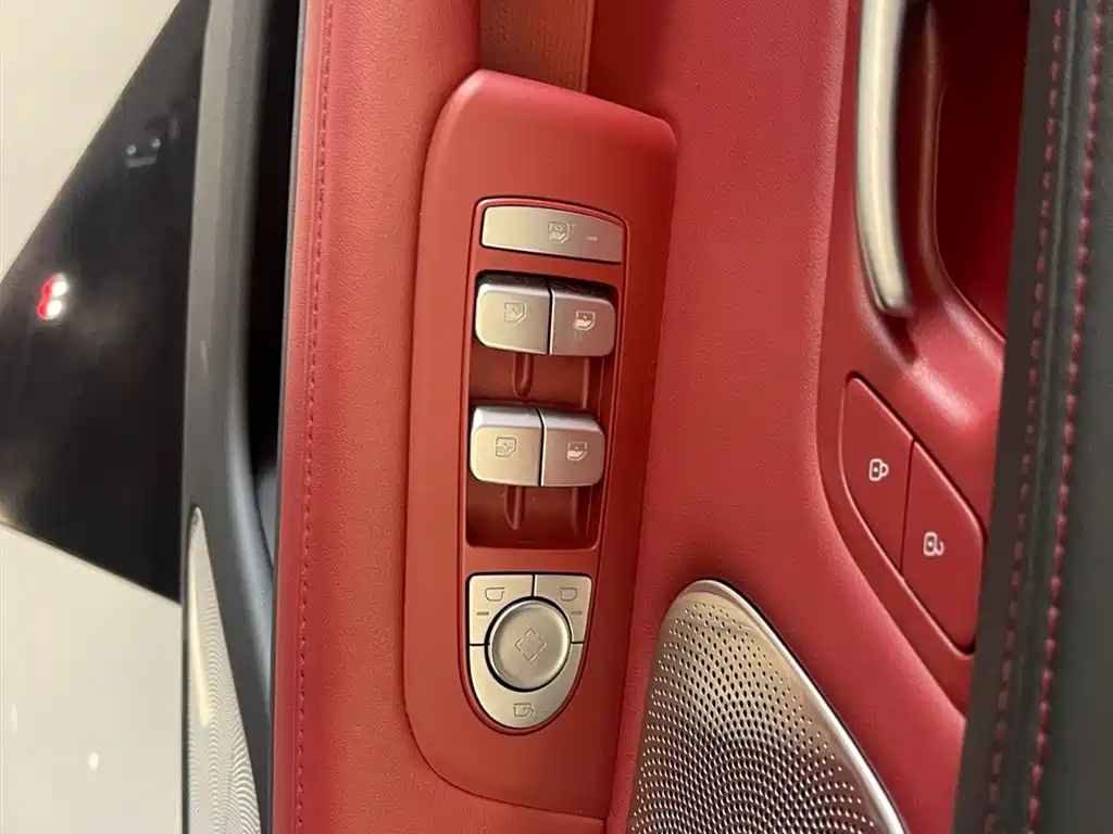 SUV M5 2024 Edition Range-Extended Max RS All-Wheel Drive High-End Intelligent Driving Version