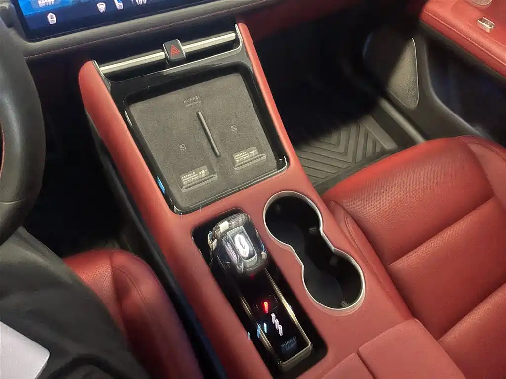 SUV M5 2024 Edition Range-Extended Max RS All-Wheel Drive High-End Intelligent Driving Version