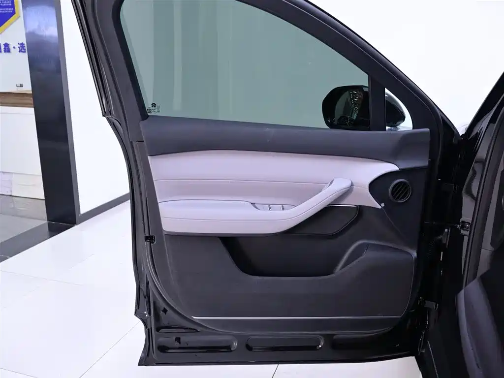 NIO EC6 2024 Model 75kWh