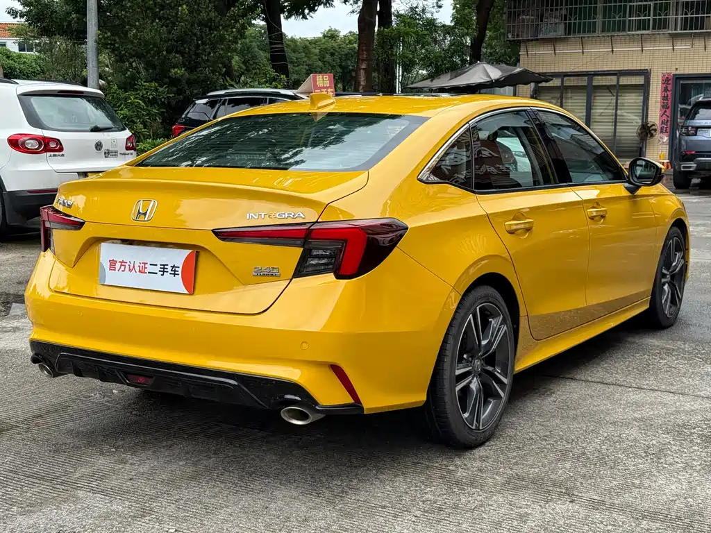 Type R 2022 240TURBO CVT Premium Edition
