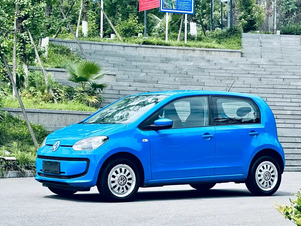 Volkswagen Up! 2015 model 1.0L move up!