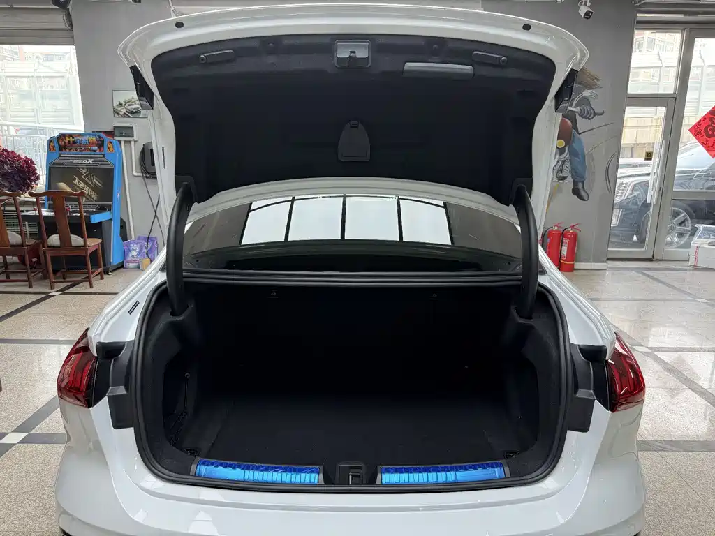 Audi A5 L 2026 model Sport Edition
