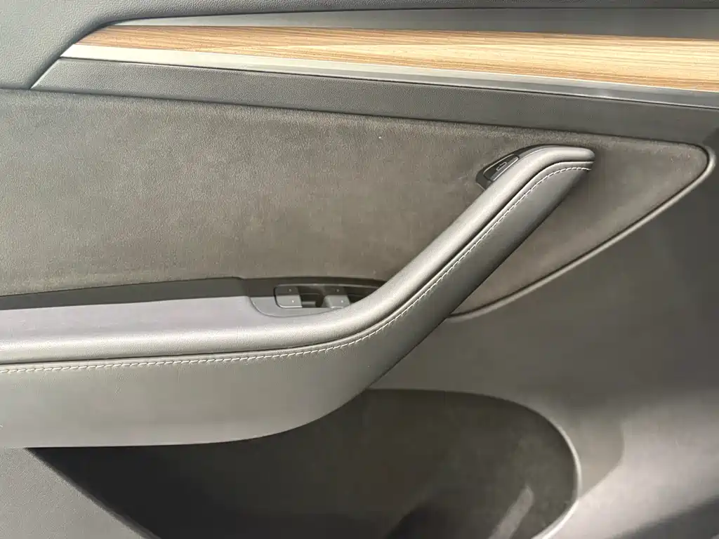 Model Y 2022 Rear-Wheel Drive Edition