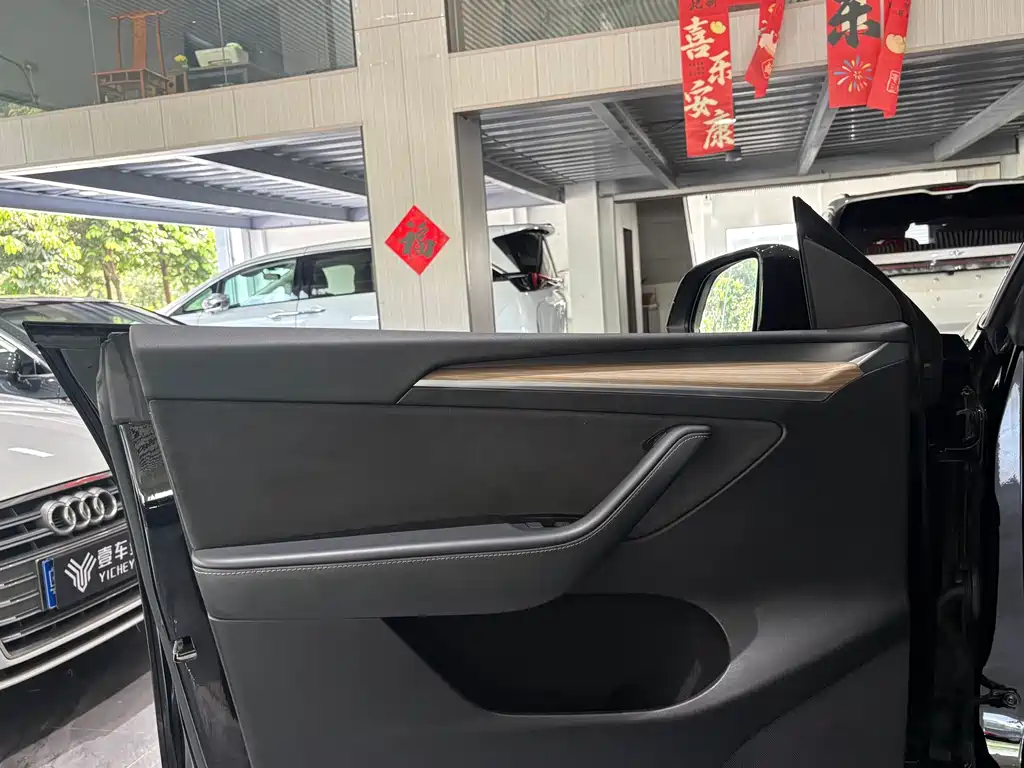 Model Y 2022 Rear-Wheel Drive Edition