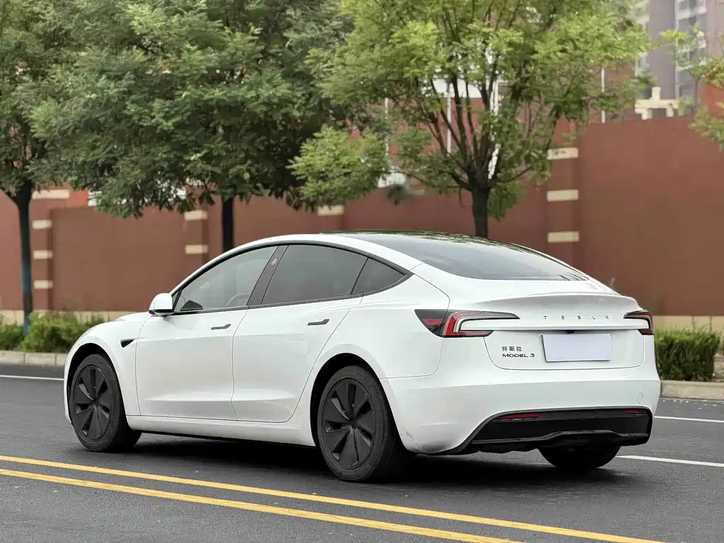 Model 3 Rear-Wheel Drive 2025 Refreshed Edition