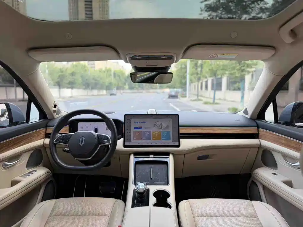 SUV M5 2023 Edition Range-Extended Quad Drive Smart Driving Version