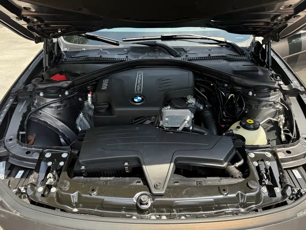 BMW 3 Series 2013 model 320Li manual version
