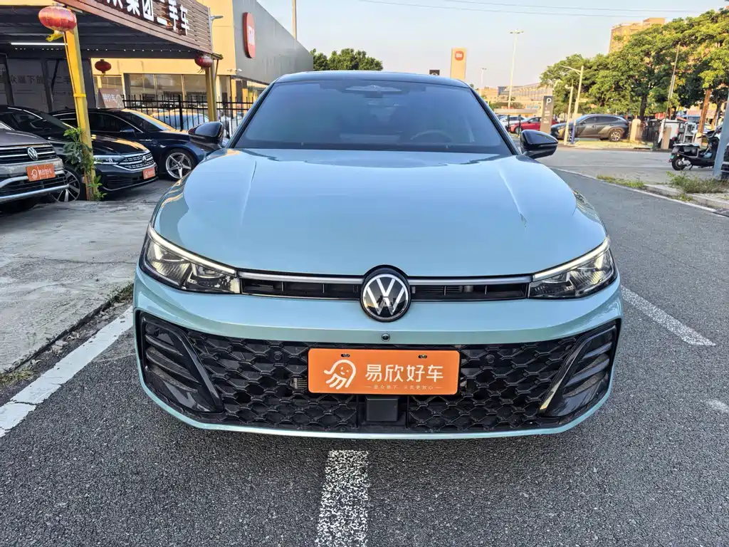 Passat 2025 Pro 380TSI Starry Dragon Honor Edition