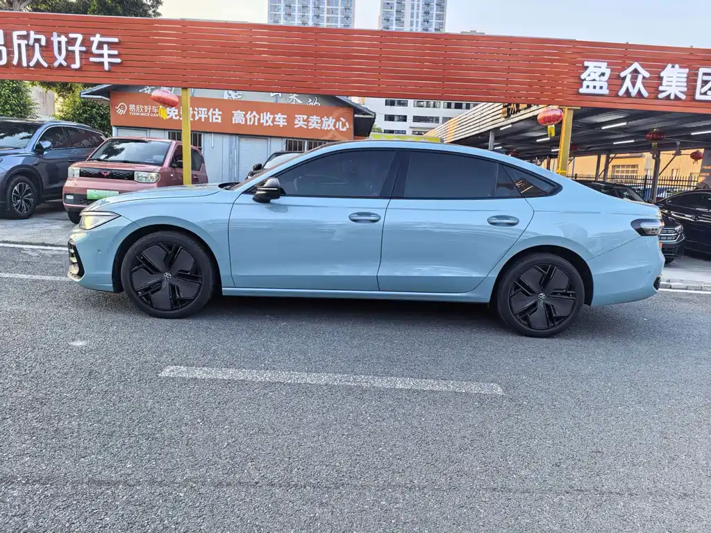 Passat 2025 Pro 380TSI Starry Dragon Honor Edition