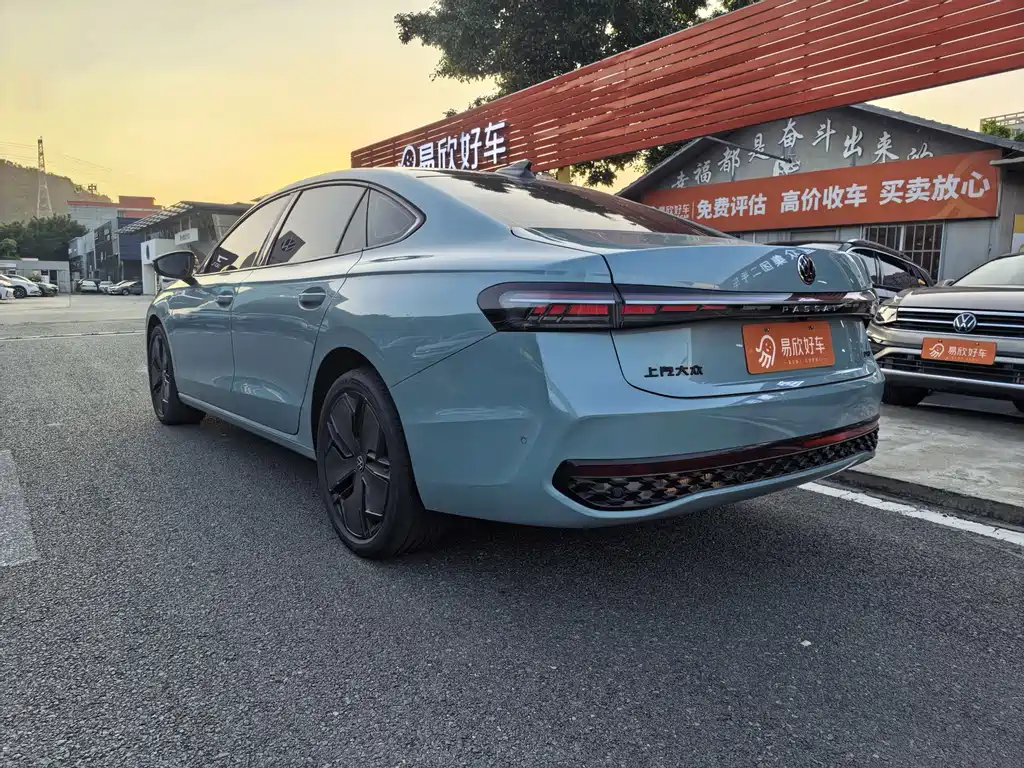 Passat 2025 Pro 380TSI Starry Dragon Honor Edition
