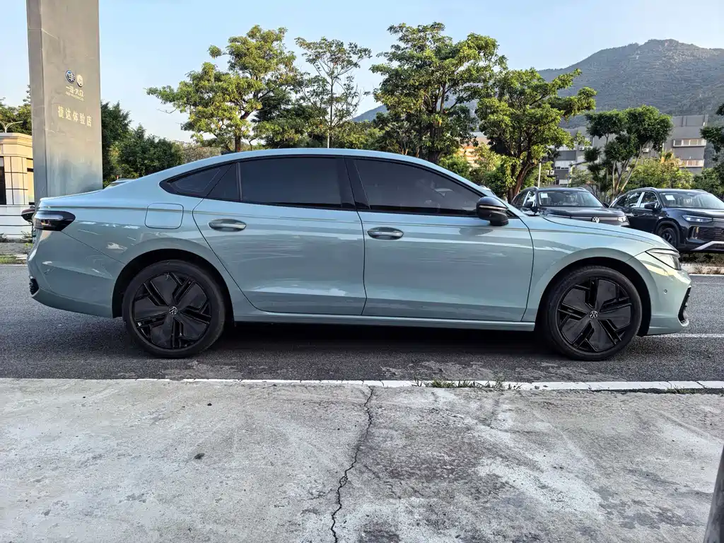 Passat 2025 Pro 380TSI Starry Dragon Honor Edition