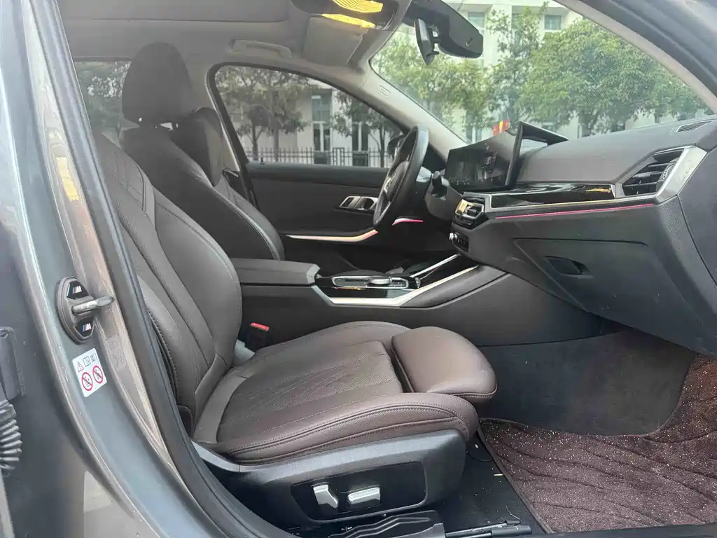 BMW i3 2022 eDrive 35 L