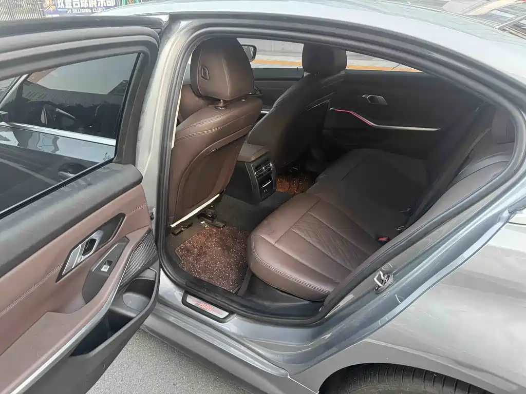 BMW i3 2022 eDrive 35 L